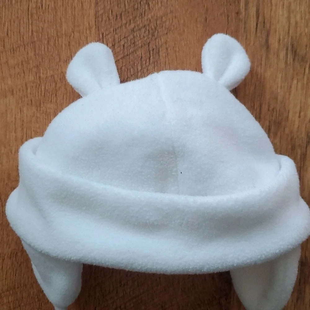 Fleece‎ infant hat with ears